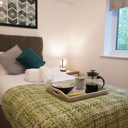 2Bedrm-4Guests-Parking-Nearstation Apartman London Kültér fotó